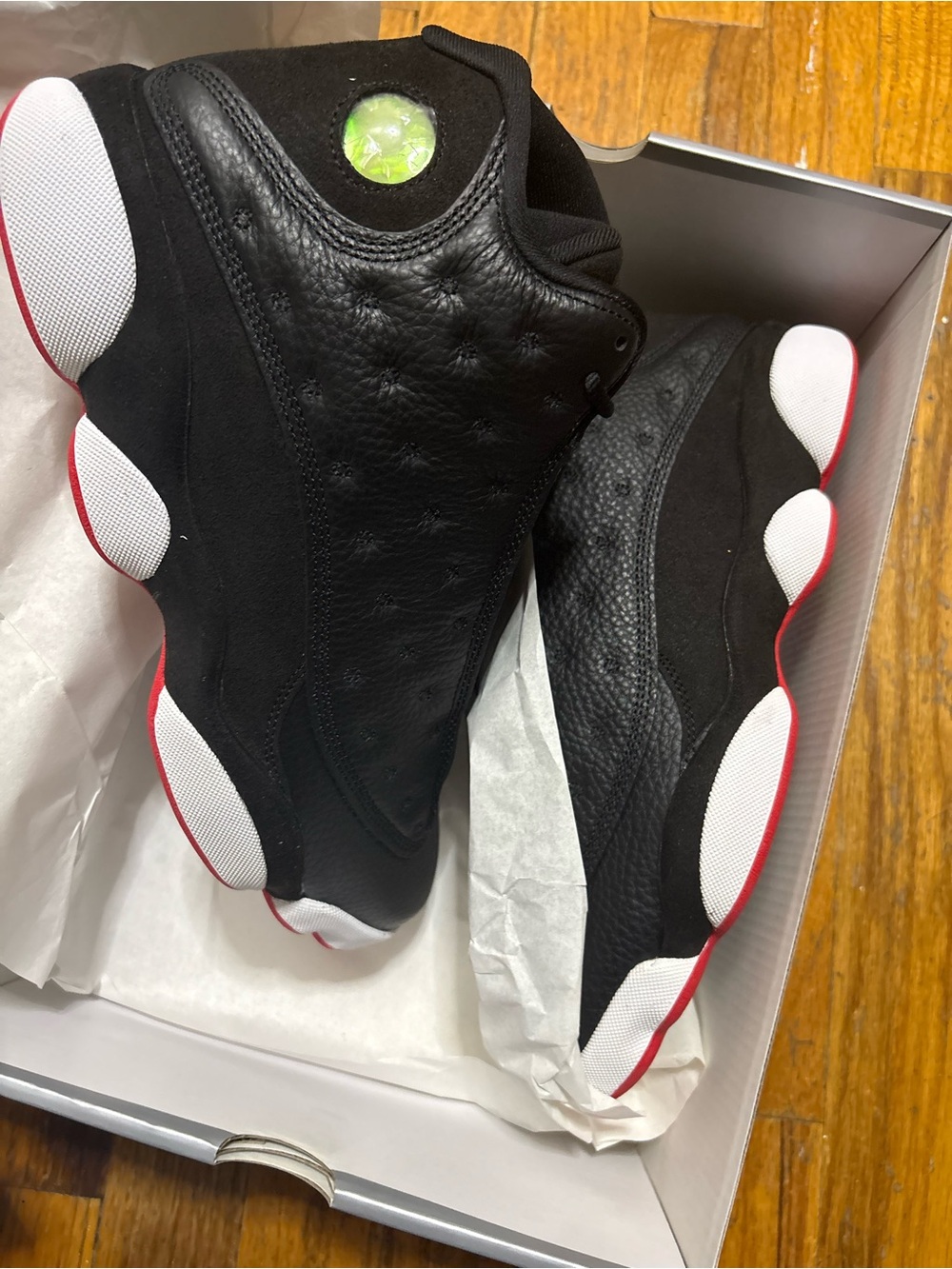 Men's Size 10 1/2 Jordan 13 “playoffs” Black and Red Retro Basketball Sneakers - Picture 5 of 15